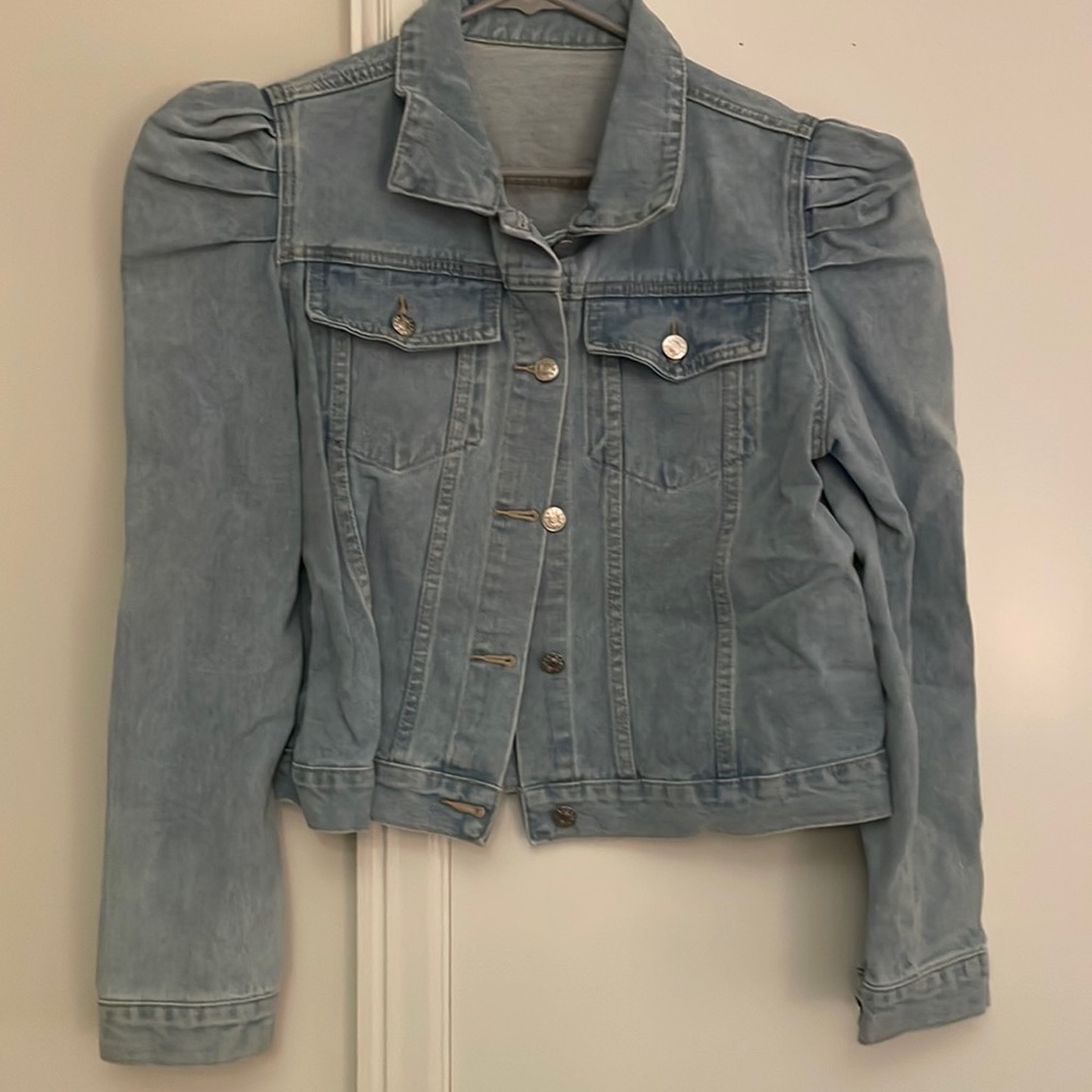 Puff sleeve denim jacket
